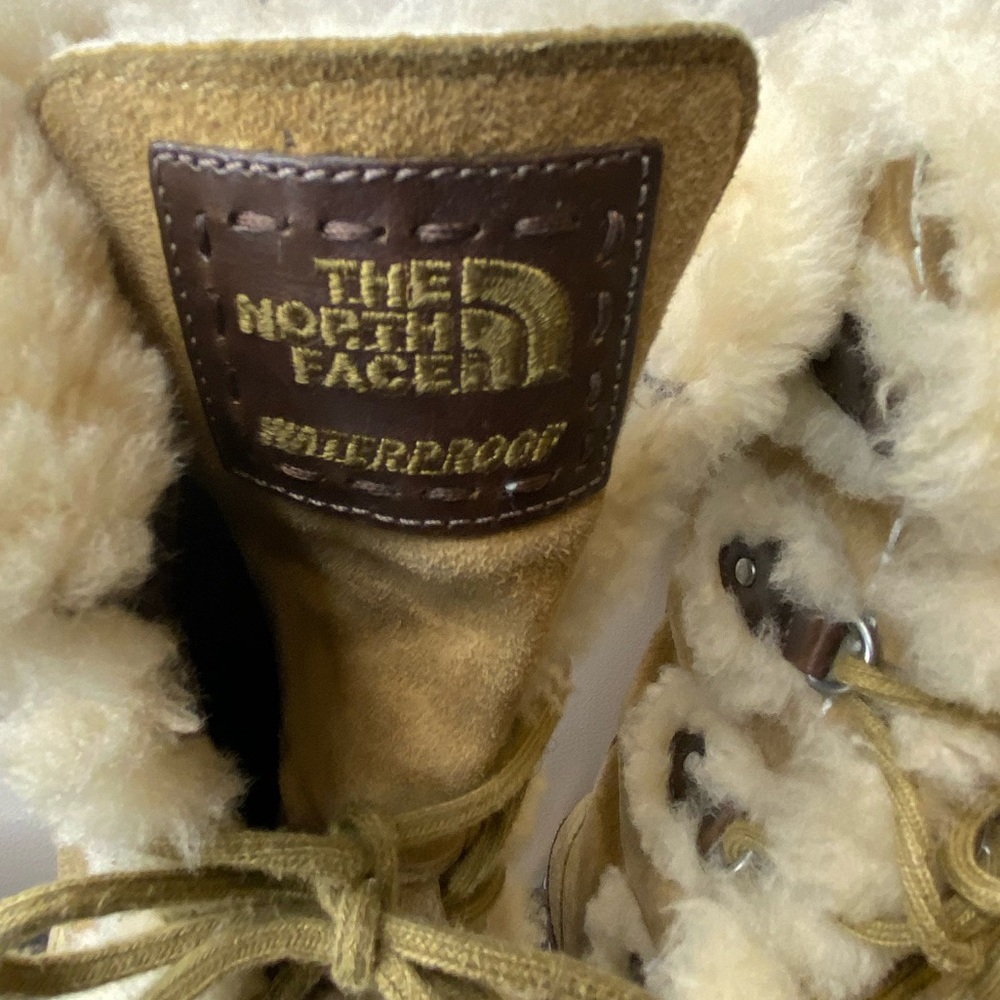 The North Face brown waterproof faux fur lined lace up winter boots, size 8.5 - Picture 4 of 12